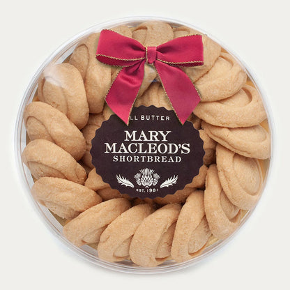 Clear Round With 21 Signature Chocolate Crunch Shortbread Cookies